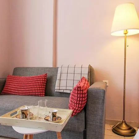 κεντρικό κομψό ήσυχο στούντιο. Lägenhet Amfissa